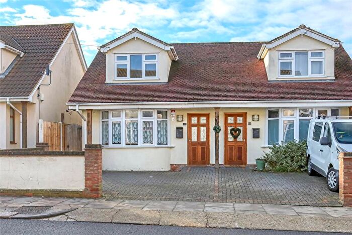2 Bedroom Semi-Detached House For Sale In Glenwood Avenue, Westcliff-on-Sea, Essex, SS0
