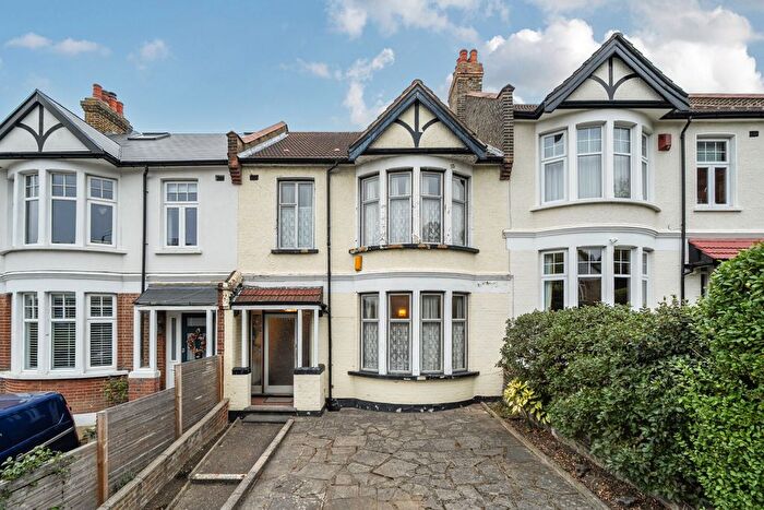 3 Bedroom Terraced House For Sale In Shooters Hill, London, SE18