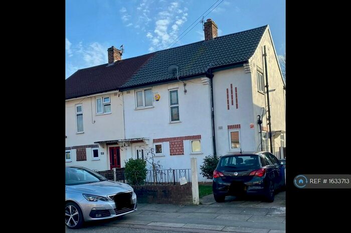 3 Bedroom Semi-Detached House To Rent In Chatsworth Road, Stretford, Manchester, M32