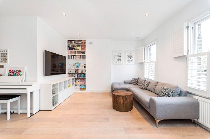 3 Bedroom Flat To Rent In Shirland Road, Paddington, W9