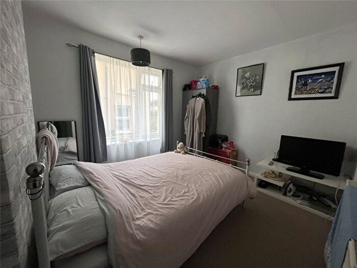 2 Bedroom Flat For Sale In Channel Park Avenue, Plymouth, Devon, PL3