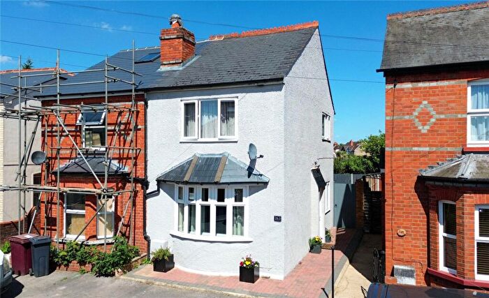 3 Bedroom Semi-Detached House For Sale In Wykeham Road, Reading, Berkshire, RG6