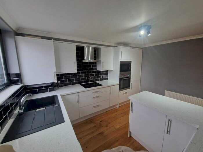 2 Bedroom Flat To Rent In Riverside Drive, Ferryhill, Aberdeen, AB11