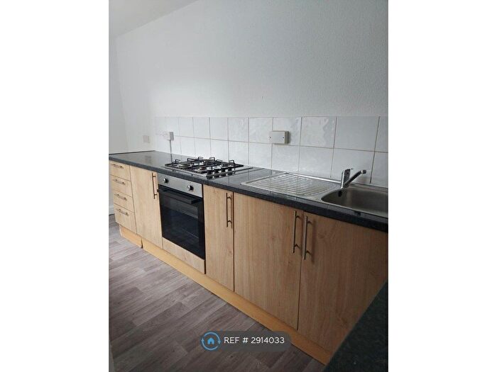 2 Bedroom Terraced House To Rent In Hollins Road, Oldham, OL8