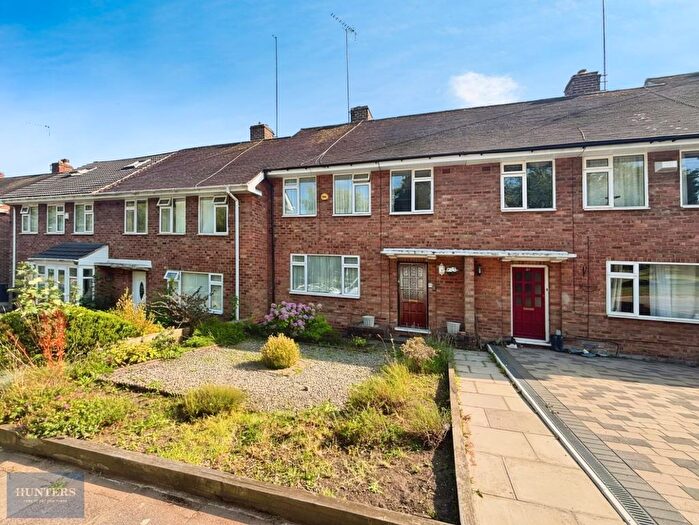 3 Bedroom Terraced House For Sale In Mill Farm Road, Birmingham, B17