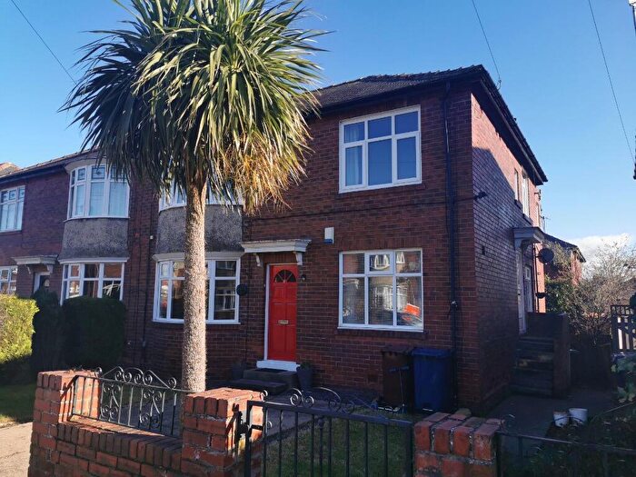 2 Bedroom Flat To Rent In Ferndene Grove, High Heaton, Newcastle Upon Tyne, NE7