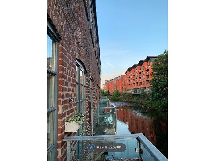 1 Bedroom Flat To Rent In Riverside Apartments, Sheffield, S3