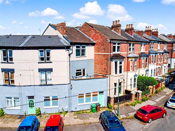 2 Bedroom Maisonette For Sale In Church Drive, Carrington, Nottingham, NG5
