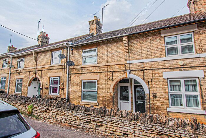 3 Bedroom Terraced House For Sale In Eastfield Road, Irthlingborough, NN9
