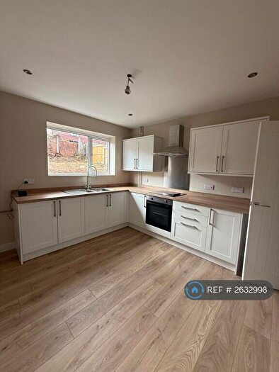 3 Bedroom Semi-Detached House To Rent In Berwick Road, Stoke-On-Trent, ST1