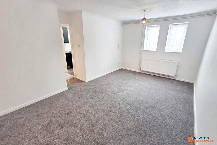 2 Bedroom Flat To Rent In Axiom Avenue, Peterborough, PE3