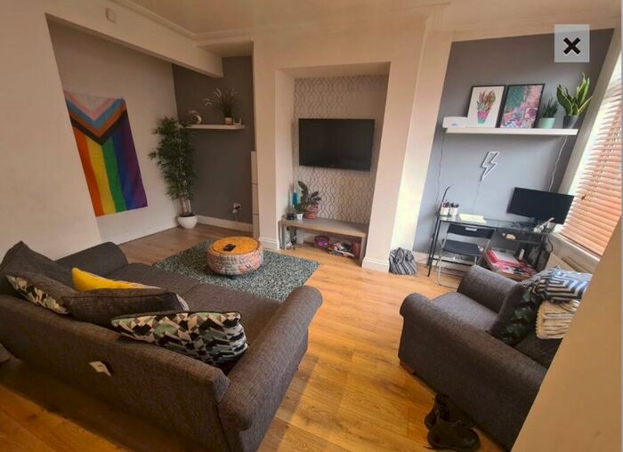 2 Bedroom Terraced House To Rent In Elsham Terrace, Leeds, West Yorkshire, LS4