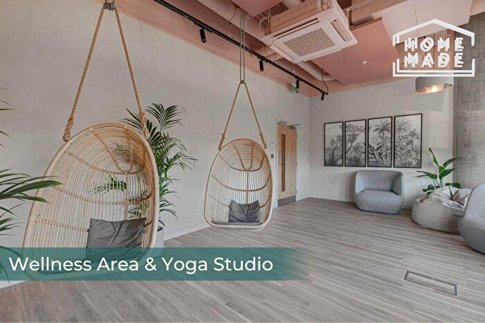 Flat To Rent In Enclave Croydon, CR0