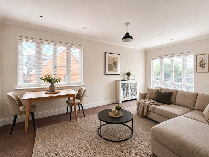 2 Bedroom Apartment For Sale In Parkfield House, Cambridge Road, Crowthorne, RG45