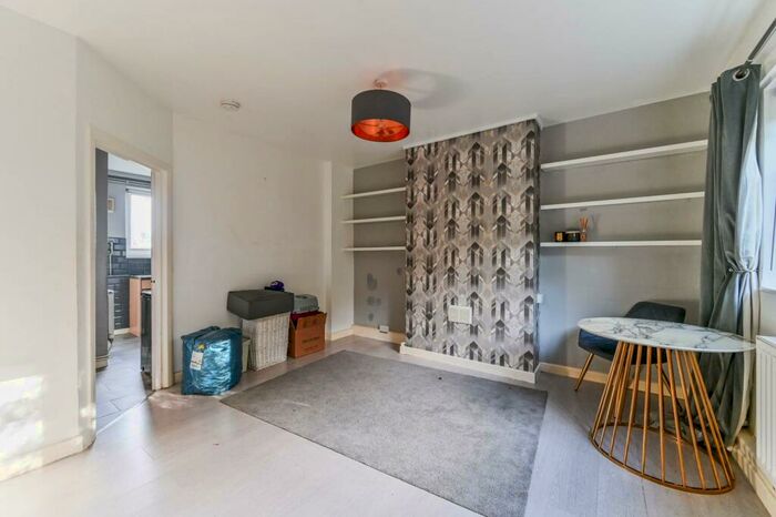 3 Bedroom Terraced House To Rent In Durning Road, London, , Crystal Palace, London, SE19