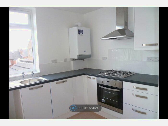 2 Bedroom Flat To Rent In Graham St, Ilkeston, DE7
