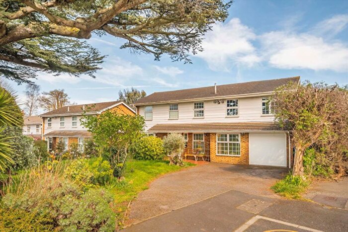 4 Bedroom Detached House For Sale In Peregrine Way, Wimbledon Village, SW19