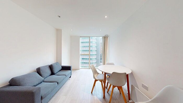 2 Bedroom Flat For Sale In Saffron Central Square, Croydon, CR0