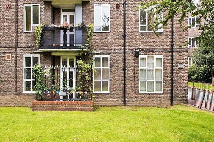 3 Bedroom Apartment To Rent In Price House, Britannia Row, Islington, London, N1