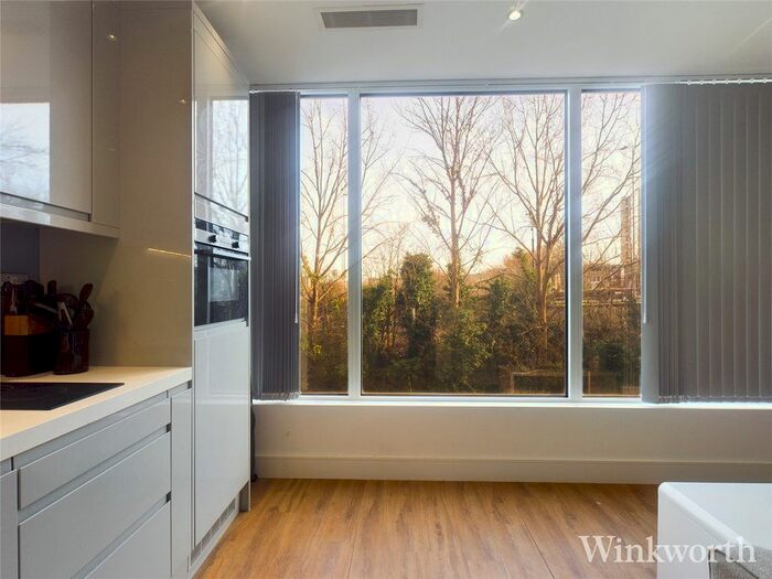 Studio To Rent In West Gate, London, W5