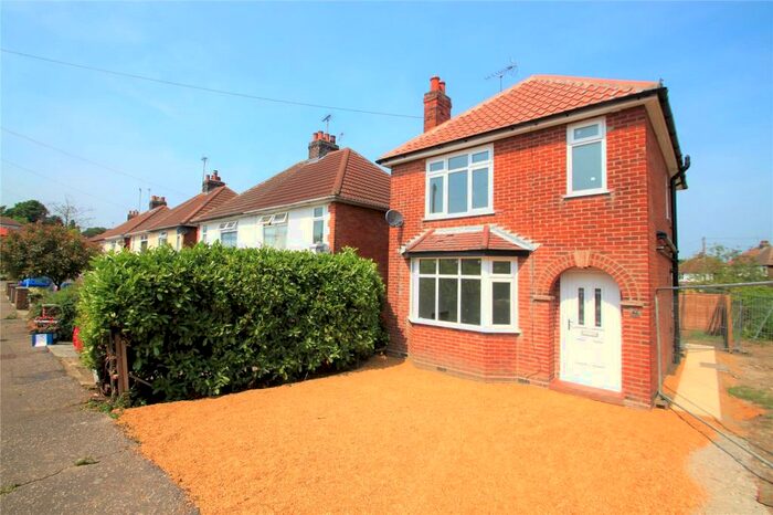 3 Bedroom End Of Terrace House To Rent In Smythies Avenue, Colchester, Essex, CO1