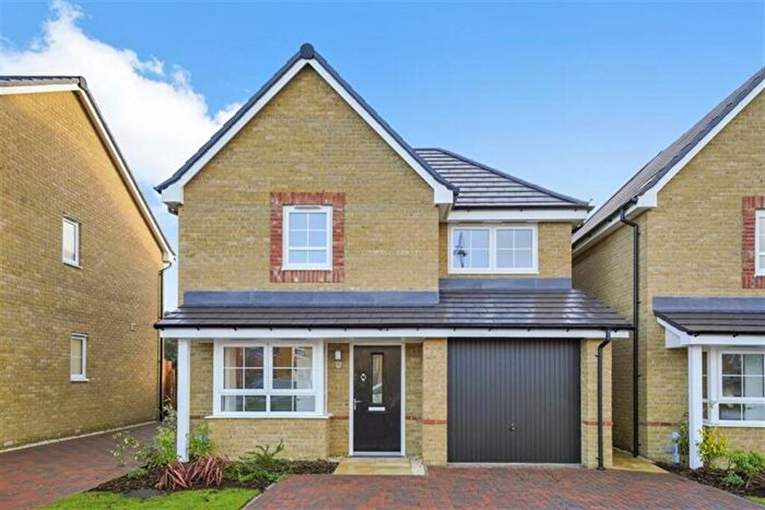 3 Bedroom Detached House To Rent In Bedroom Detached House In Seagrove Close, Hampton Beach, PE7