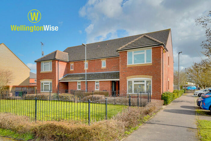 2 Bedroom Maisonette For Sale In Burtons, Meldreth, SG8