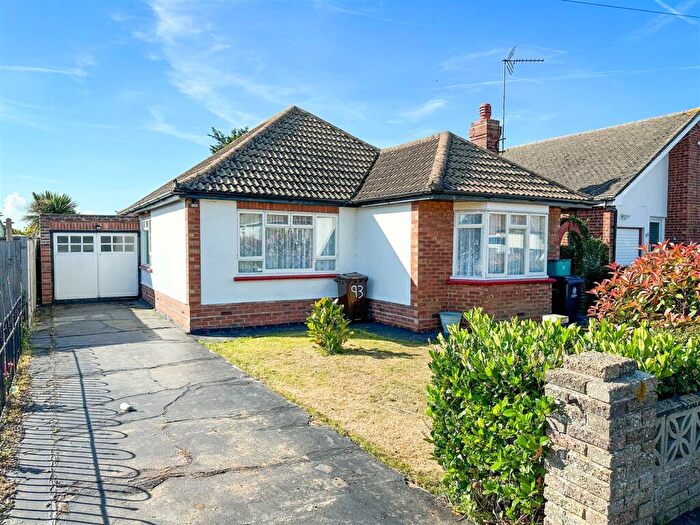 3 Bedroom Detached Bungalow To Rent In Park Square East, CO15