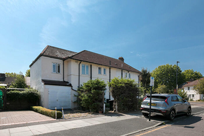 3 Bedroom Semi-Detached House For Sale In Warkworth Road, London, N17