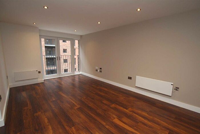 2 Bedroom Flat To Rent In Wilburn Basin, Ordsall Lane, Salford, M5