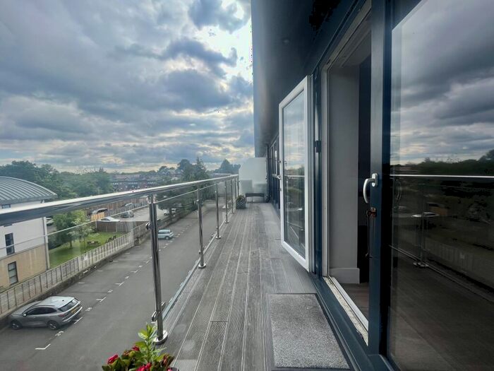 2 Bedroom Penthouse To Rent In Princes Road, Ferndown, BH22