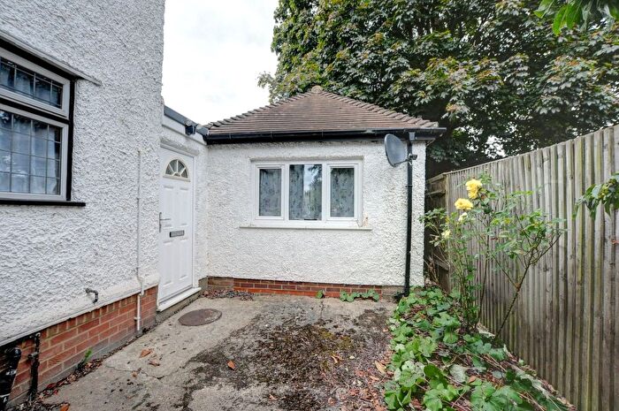 1 Bedroom Maisonette To Rent In Green Lane, Stokenchurch, Buckinghamshire, HP14