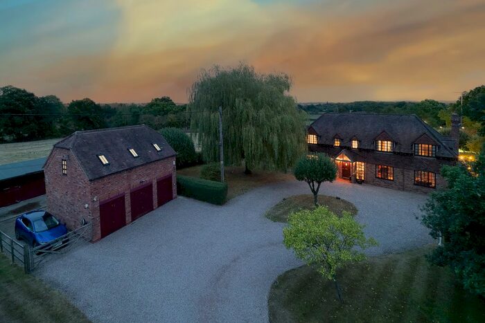 6 Bedroom Detached House For Sale In Whitepump Lane, Ullenhall, Henley-In-Arden, B95