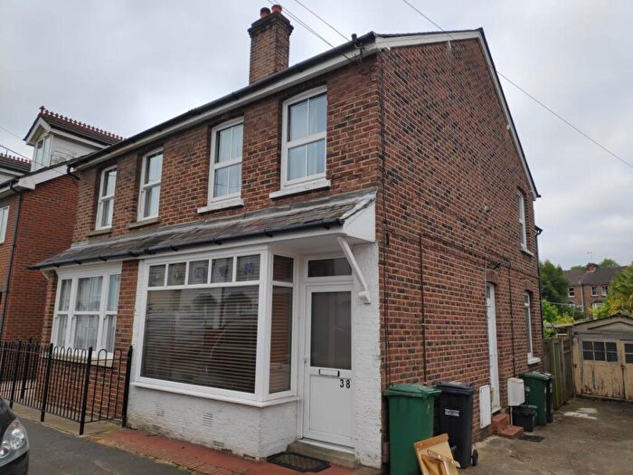 1 Bedroom Apartment To Rent In Victoria Road, Redhill, RH1