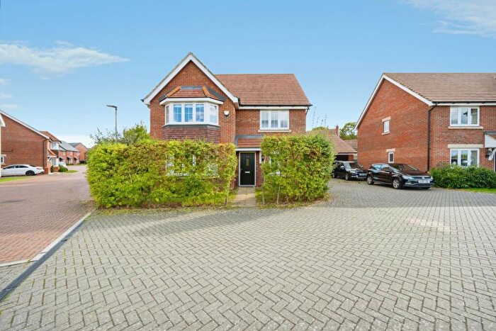 5 Bedroom Detached House For Sale In Perch Mews, Biddenham, Bedford, Bedfordshire, MK40