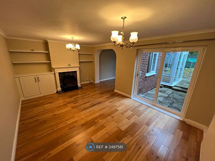 3 Bedroom Semi-Detached House To Rent In Alkham Road, Maidstone, ME14