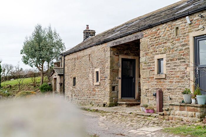 3 Bedroom Semi Detached House For Sale In Westfield Barn, Cowling, BD22