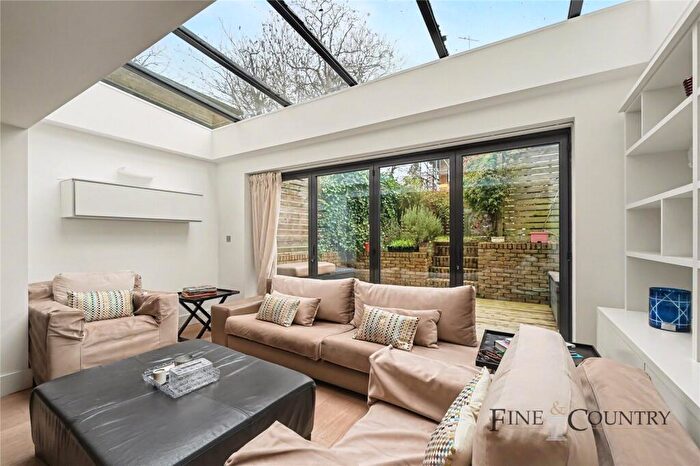 4 Bedroom End Of Terrace House For Sale In Treetop Mews, London, NW6