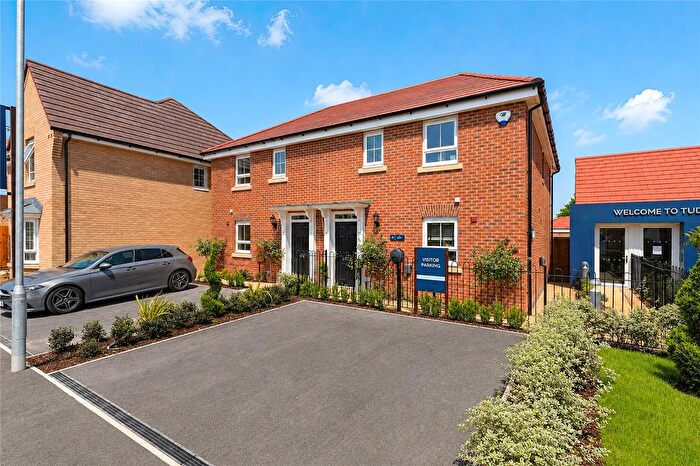 3 Bedroom Semi-Detached House For Sale In Tudor Meadow, Babraham Road, Sawston, Cambridge, CB22