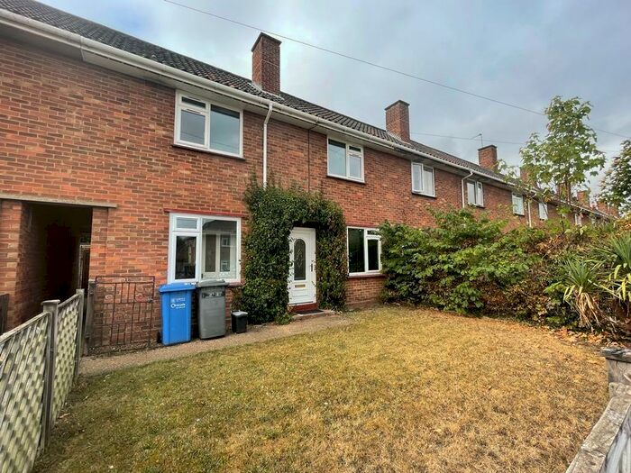 5 Bedroom Semi-Detached House To Rent In Freshfields Close, Norwich, NR5