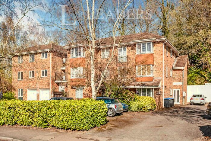 1 Bedroom Flat To Rent In Drummond Close, RH16