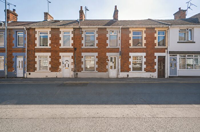 3 Bedroom Terraced House For Sale In Ermin Street, Stratton St Margaret, Swindon, SN3