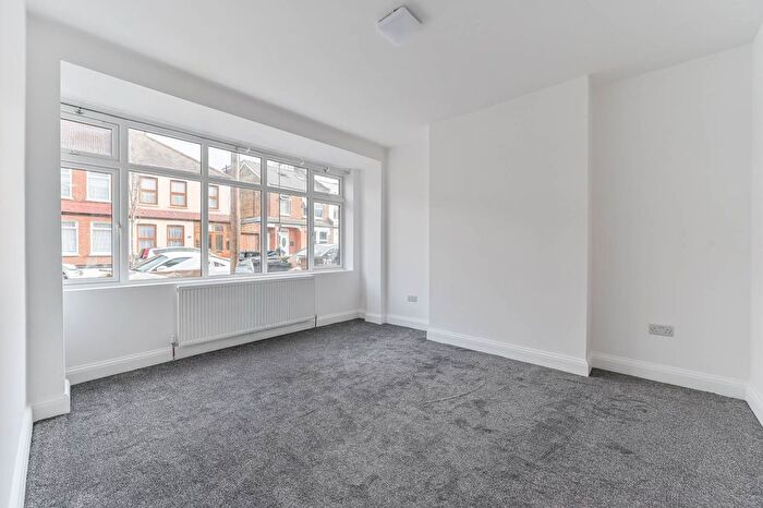 3 Bedroom Terraced House To Rent In Silverleigh Road, Thornton Heath, CR7