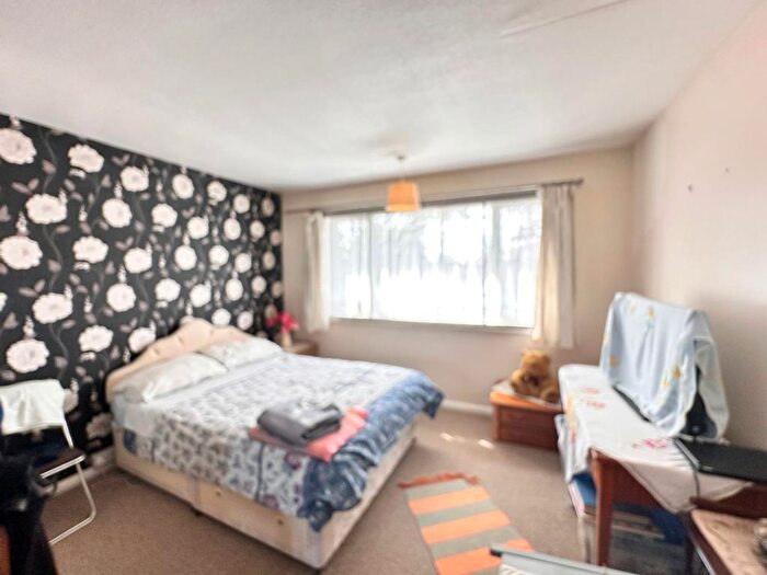 2 Bedroom Terraced House To Rent In High Street, Harlington, UB3