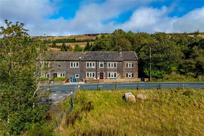 4 Bedroom Semi-Detached House For Sale In Huddersfield Road, Delph, Saddleworth, OL3
