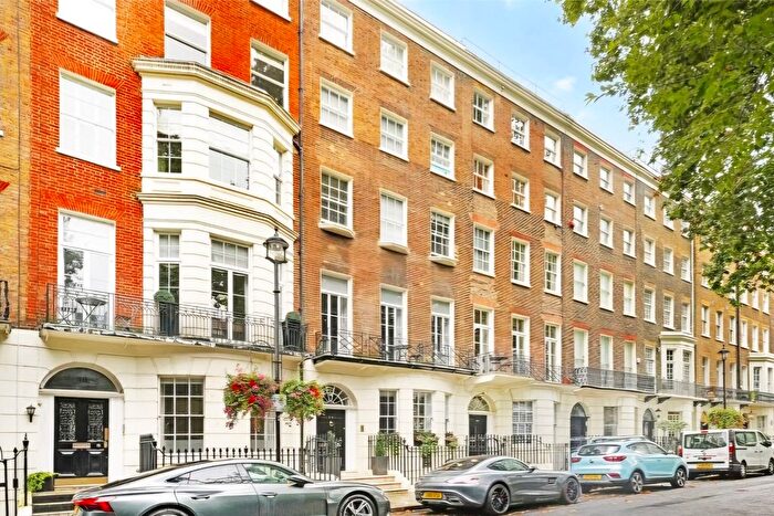 Studio To Rent In Montagu Square, Marylebone, London, W1H