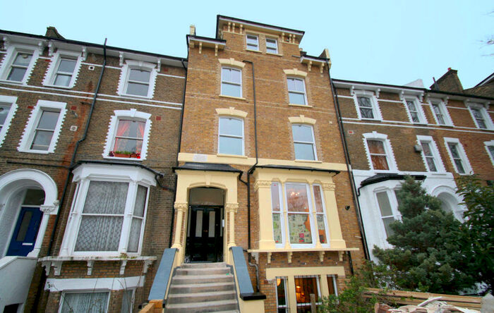 1 Bedroom Flat To Rent In Amhurst Road, E8