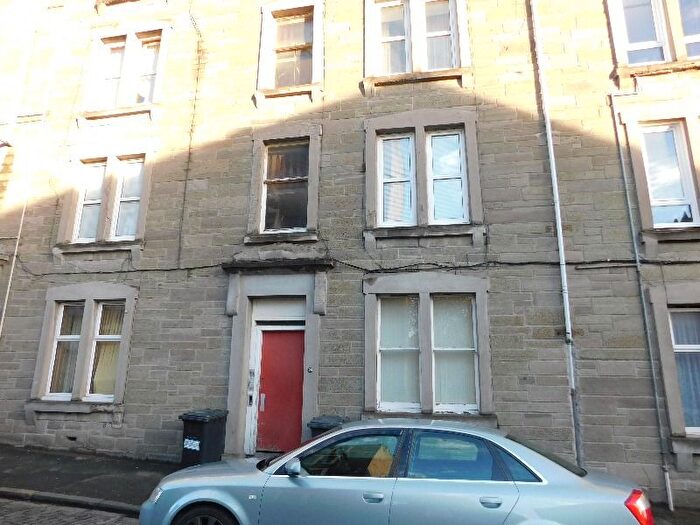 3 Bedroom Flat To Rent In Arbroath Road, Baxter Park, Dundee, DD4