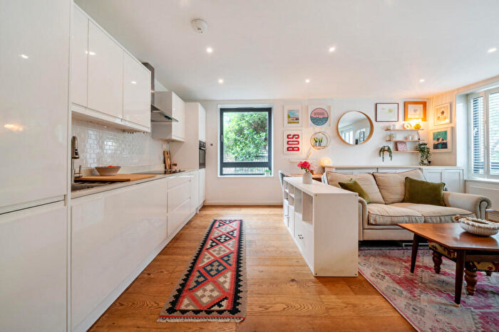 1 Bedroom Flat For Sale In Ashby Road, Brockley, London, SE4