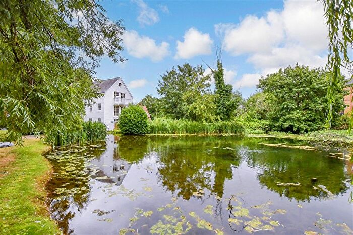2 Bedroom Flat For Sale In Mill Street, East Malling, West Malling, Kent, ME19
